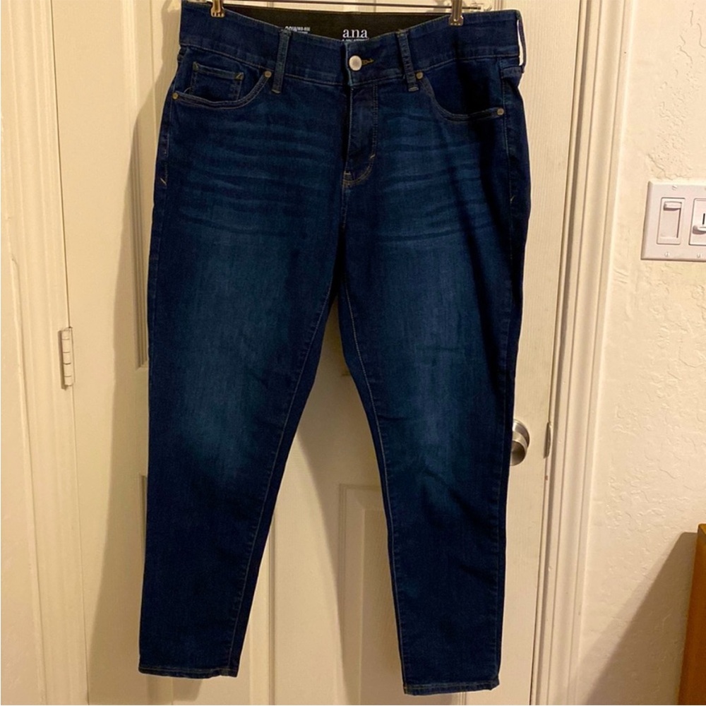 a.n.a Blue Skinny Jeans with Tummy tuck waistband and fits like a 18w